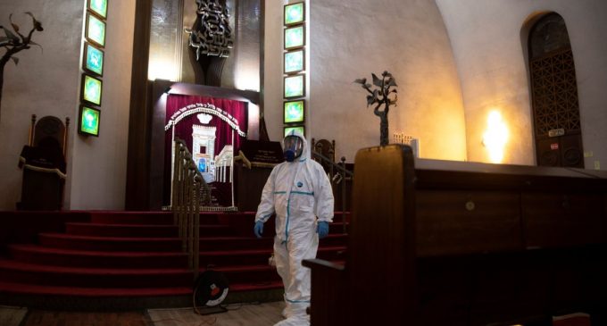 İsrail, yeni virüs önlemlerini açıkladı: Sinagoglar kapatılıyor