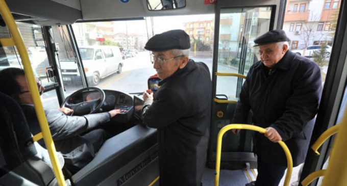 İmamoğlu’ndan önemli uyarı: Yaşlıların toplu taşıma kullanım oranı hâlâ yüksek, lütfen toplu alanlardan uzak durun