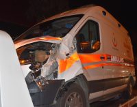 Ambulans, yaşlı çifte çarptı: İkisi de yaşamını yitirdi