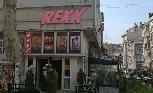 Bir tarih yok oluyor: Kadıköy’ün sembol mekanlarından Rexx Sineması tamamen kapatıldı
