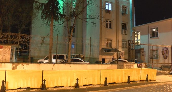 Maskeli villa partisine baskın: 11 kişi gözaltına alındı, bina mühürlendi