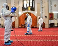 BAE’den imamlara ‘koronavirüs’ uyarısı: Cuma namazını 10 dakikada bitirin