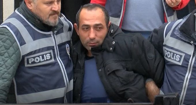 Ceren Özdemir’in katili polislere saldırıdan hakim karşısında; maske ve eldiven taktı