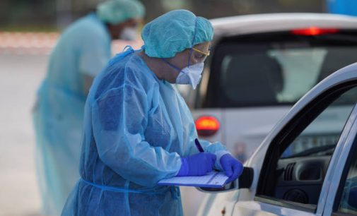 Almanya’da yeni koronavirüs önlemi: İkiden fazla kişinin bir araya gelmesi yasaklandı
