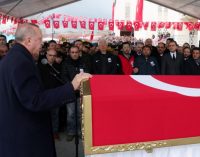 Eski AKP’li vekil: Bu katliamın failini herkes biliyor, kimse cesaret edip parmakla gösteremiyor