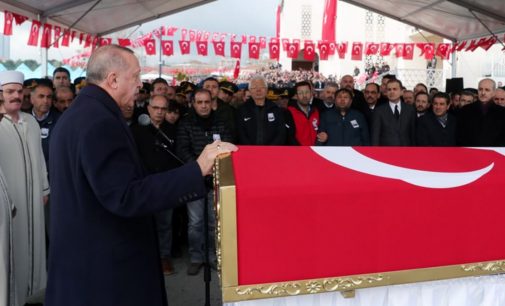 Eski AKP’li vekil: Bu katliamın failini herkes biliyor, kimse cesaret edip parmakla gösteremiyor
