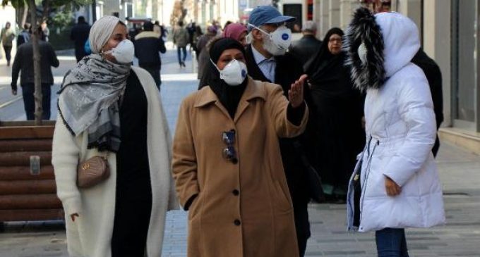 İran’da koronavirüs nedeniyle yaşamını yitirenlerin sayısı bin 135’e yükseldi