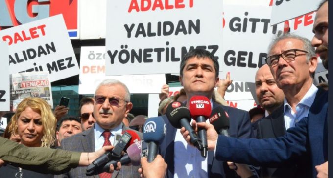 İYİ Parti’den Murat Ağırel’in tutuklanmasına protesto, Yeniçağ’a destek