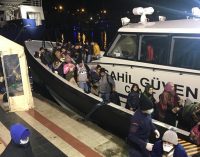 İzmir’de lastik botlarla Yunanistan’a geçmek isteyen 120 sığınmacı yakalandı