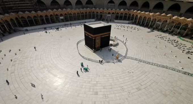 Suudi Arabistan Kabe ziyaretlerini durdurdu: Dezenfekte edildikten sonra açılacak