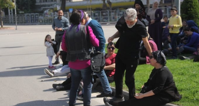 Adana’da düzenlenen 8 Mart Kadınlar Günü mitingine erkekler alınmadı
