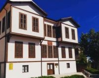 Kafeler, AVM’ler, camiler açık: Atatürk Evi koronavirüs nedeniyle kapatıldı