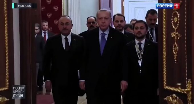 Erdoğan, Putin’in kapıda bekletme görüntüsü hakkında ilk kez konuştu