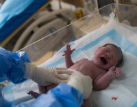 Koronavirüs çocuk ve bebekleri de öldürüyor: ABD, Fas ve Portekiz’den acı haberler