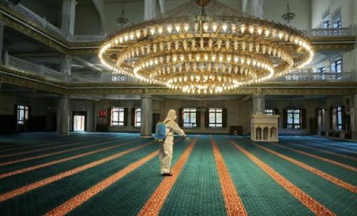 Diyanet İşleri Başkanı açıkladı: Ramazan’da camilerde teravih namazı kılınacak mı?