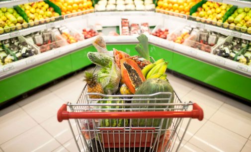Marketlere yeni düzenleme yolda: Sebze ve meyvelerin seçilmesi engellenecek