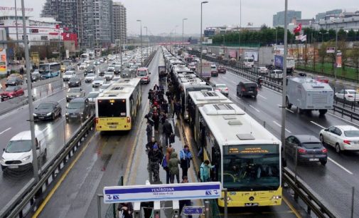 İBB’den koronavirüs açıklaması: Metrobüs ve otobüs kullanımında yüzde 10’luk düşüş görüldü