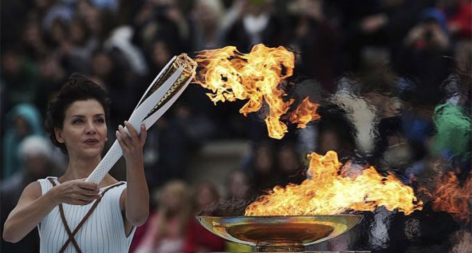 Koronavirüs geleneği bozdu: Olimpiyat meşalesi ilk kez seyircisiz yakılacak