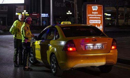 Taksilere virüs düzenlemesi başladı: Kurala uymayan taksiciye ilk ceza kesildi