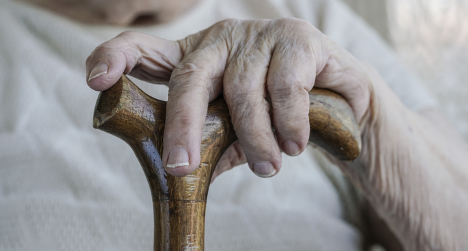 CHP’den “Yaşlılık” raporu: Türkiye’de 1.5 milyon yaşlı evde yalnız