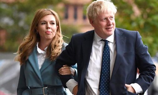 Koronavirüsü atlatan İngiltere Başbakanı Boris Johnson baba oldu