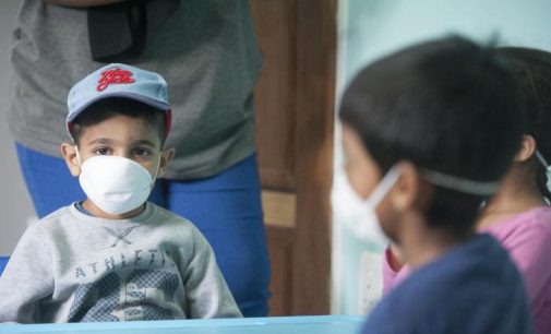 İngiltere Sağlık Bakanı: Çocuklar koronavirüsün neden olduğu bir hastalık nedeniyle ölüyor