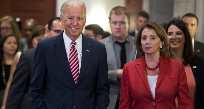 ABD Temsilciler Meclisi Başkanı Pelosi, başkanlık yarışında Joe Biden’ı destekleyeceklerini ilan etti