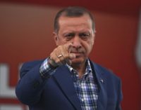Eski Bakan “Erdoğan’a hakaret” suçlamasıyla gözaltına alındı