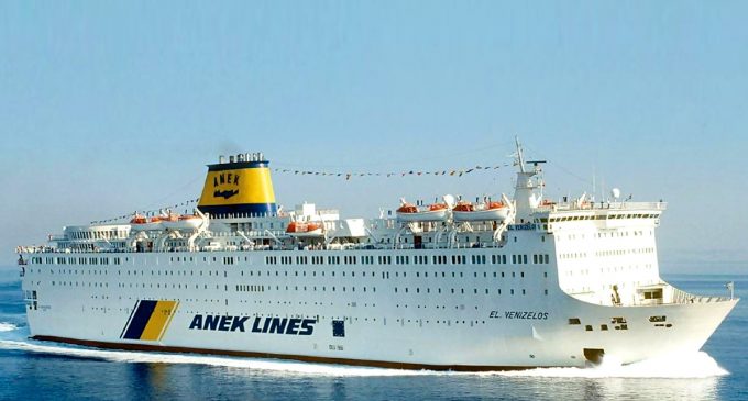 Yunanistan’da karantina altına alınan gemideki 65 Türk vatandaşında, koronavirüs testi pozitif çıktı