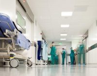 ‘Özel hastaneler ilave ücret alamaz’ hükmü yine yok: Sağlık Uygulama Tebliği’ndeki değişiklik kime yarıyor?