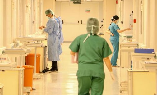 Hastane yönetiminden skandal istek: Covid-19’lu sağlık çalışanına ‘koruyucu ekipmanları tak, çalış’ denildi