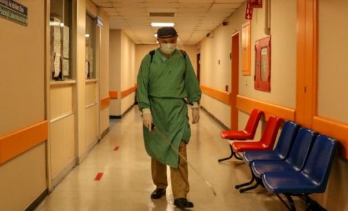 Pandemi hastanesinde görevli doktorun acı uyarısı: Tanık olduklarımı gören biri evden dışarı çıkmazdı