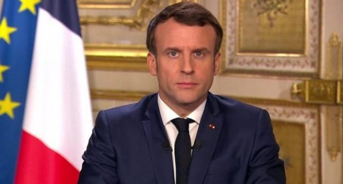 Macron duyurdu: Fransa’da sokağa çıkma yasağı süresiz olarak uzatıldı