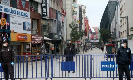 İzmir’in 31 gündür kapalı olan meşhur çarşısı kademeli olarak açılıyor