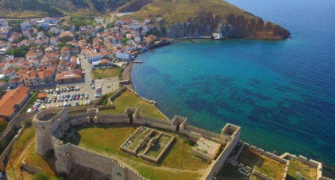 Bozcaada normalleşmiyor: Oteller 22 Haziran’a kadar kapalı