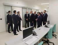 Erdoğan’dan ‘maskesiz’ ve ‘sosyal mesafesiz’ hastane ziyareti