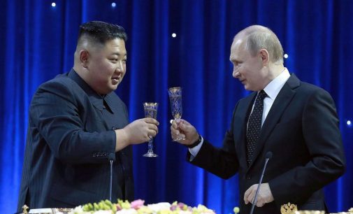 Putin’den Kim Jong-Un’a madalya