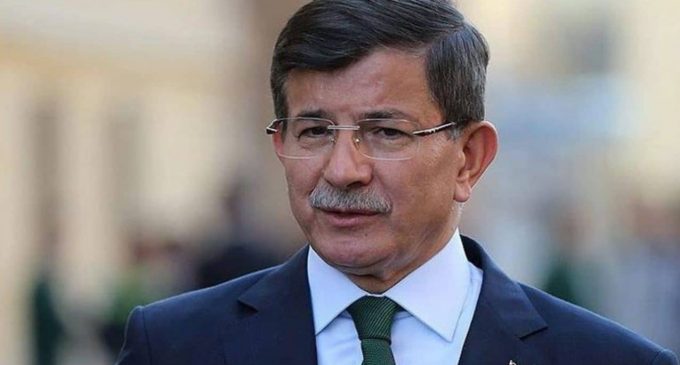 Davutoğlu: Beni kukla başbakan, topal ördek yapmak istediler