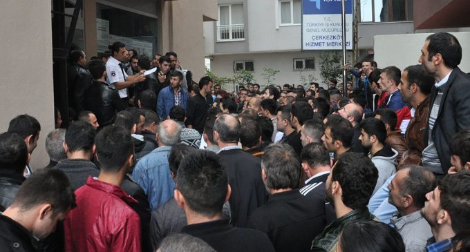 Erdoğan, “İşsizlik düştü, Türkiye şahlanıyor” demişti: Altı kişilik iş ilanına 3 bin 813 kişi başvurdu