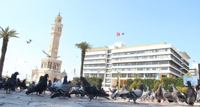 Valilik açıkladı: İzmir’de milli günler hariç her türlü etkinlik ertelendi