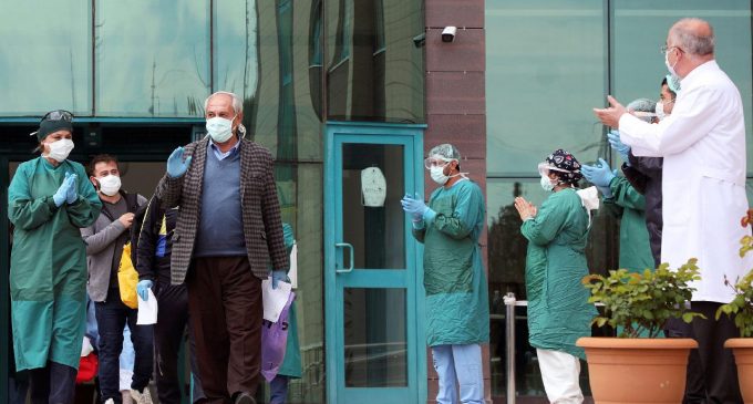 Türkiye’de son 24 saatte koronavirüs kaynaklı 41 can kaybı
