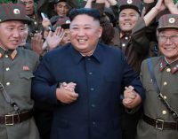 Öldüğü iddia edilen Kim Jong-Un 20 gün sonra halkın karşısına çıktı
