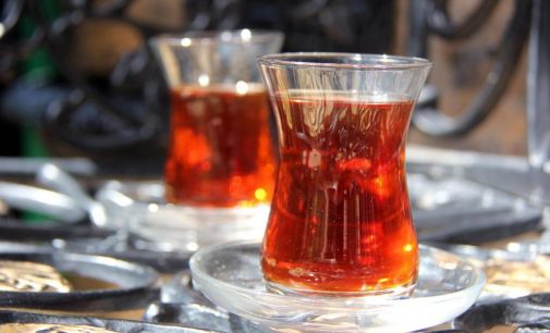 Online seminerde çay içen öğretmene ‘Ramazan’ uyarısı!