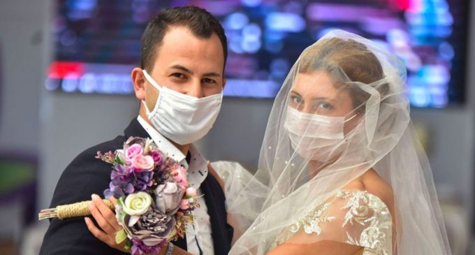 Prof. Dr. Tevfik Özlü: Pandemide eski dönemin düğünlerini yapamayız