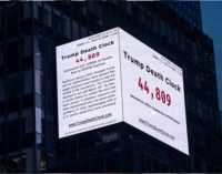 Times Meydanı’na ‘Trump Ölüm Saati’ asıldı