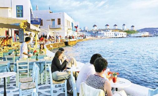 Yunan işletmeciler: Türk turistleri çok özledik, salatayla karnını doyuran Almanlar gibi değiller