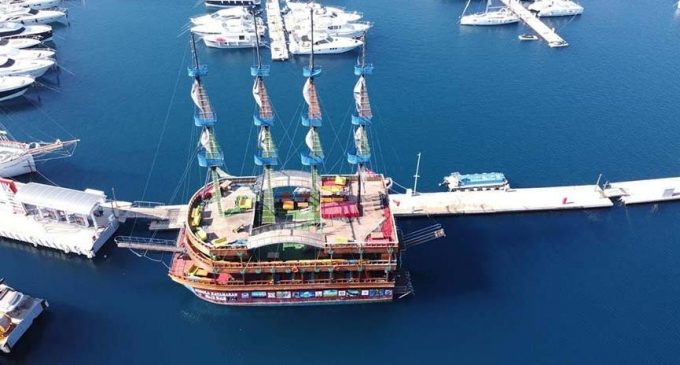 120 milyon borcu olan MHP’li Akçakoca Belediyesi, 3 milyon liraya tekne satın aldı