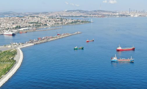 İstanbul açıklarındaki sahipsiz yedi gemi satışa çıkarıldı