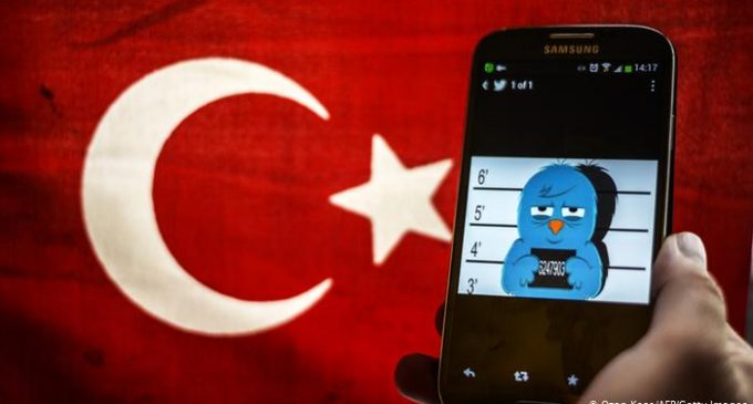 Twitter AK trol ağını çökertmişti: Hükümet misilleme olarak Twitter erişimini engeller mi?