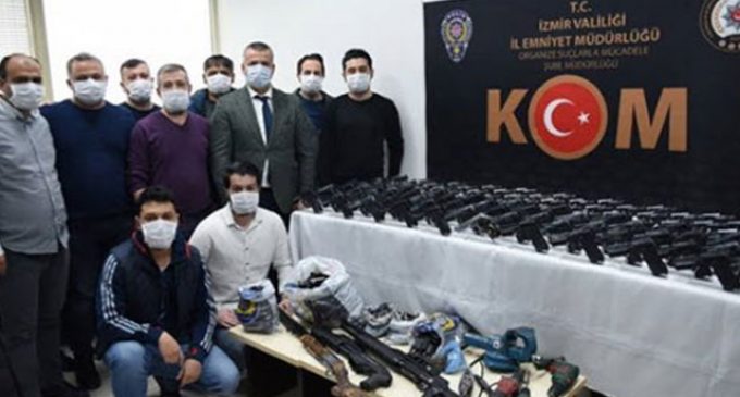 Uluslararası silah kaçakçılığı yapan örgüte İzmir merkezli operasyon: 13 gözaltı